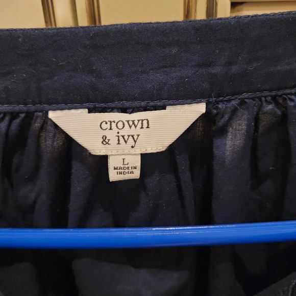 E36 CROWN & IVY: NAVY BLUE/PEACH/CREAM WOMENS SIZE LARGE TOP WITH FLARED SLEEVES - Picture 3 of 3